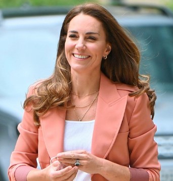 Wait, They’re That Tall? Hollywood Height Shockers Revealed!